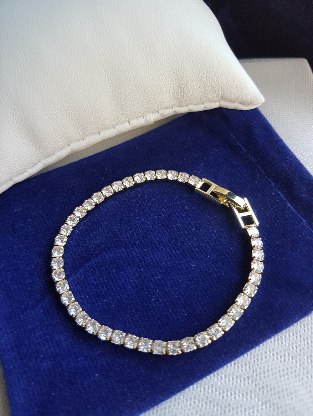 Swarovski Elements 18Gold Over 925 Sterling Silver Delicate Tennis Bracelet NEW - Picture 5 of 9